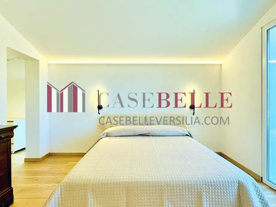 Immagine 42 di Villa in vendita  a Pietrasanta
