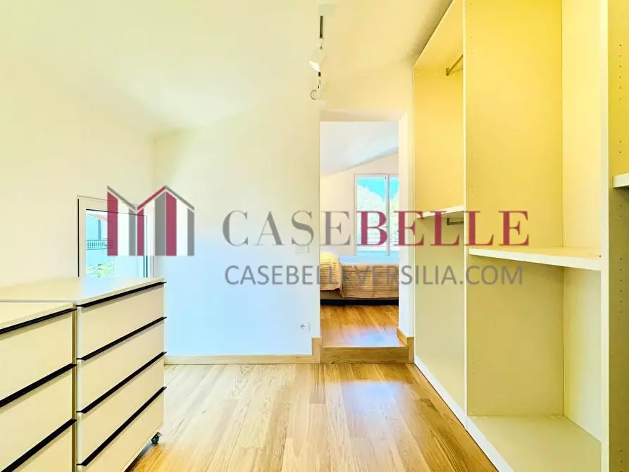 Immagine 51 di Villa in vendita  a Pietrasanta