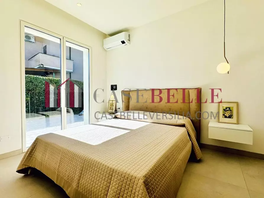 Immagine 16 di Villa in vendita  a Pietrasanta