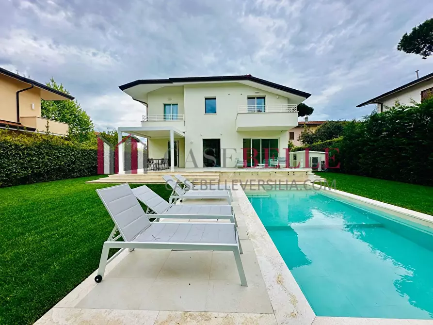 Immagine 64 di Villa in vendita  a Pietrasanta