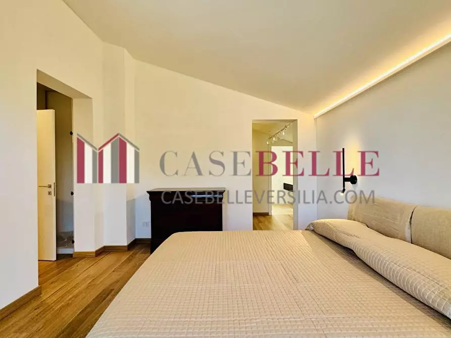 Immagine 43 di Villa in vendita  a Pietrasanta