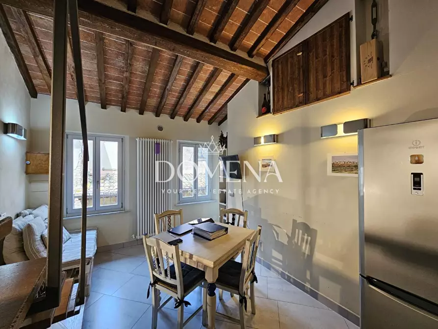 Immagine 12 di Appartamento in vendita  a Siena