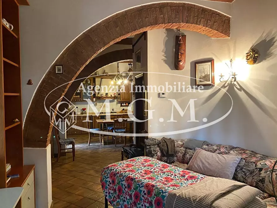 Immagine 21 di Casa colonica in vendita  a Palaia