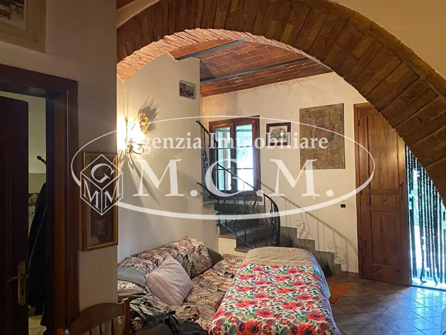 Immagine 20 di Casa colonica in vendita  a Palaia