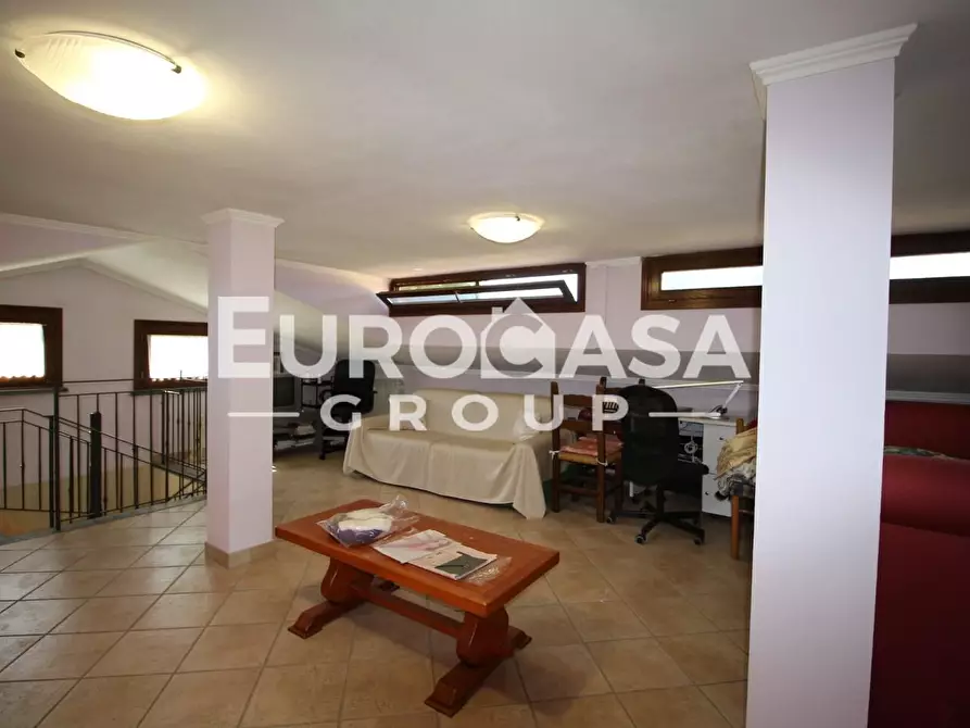 Immagine 53 di Villa in vendita  a Lucca