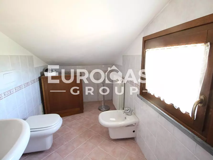 Immagine 57 di Villa in vendita  a Lucca