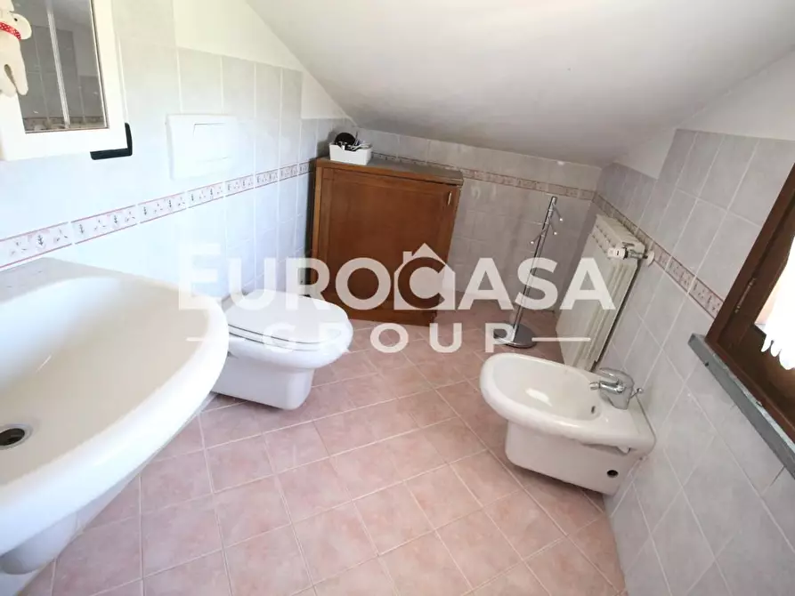 Immagine 56 di Villa in vendita  a Lucca