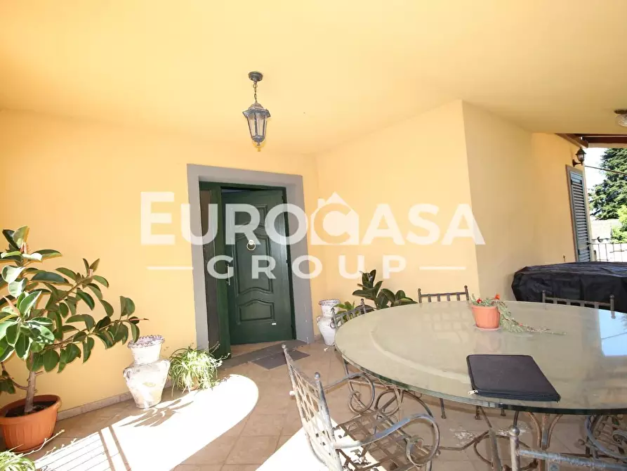 Immagine 27 di Villa in vendita  a Lucca