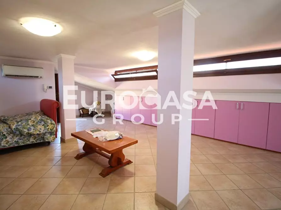 Immagine 54 di Villa in vendita  a Lucca