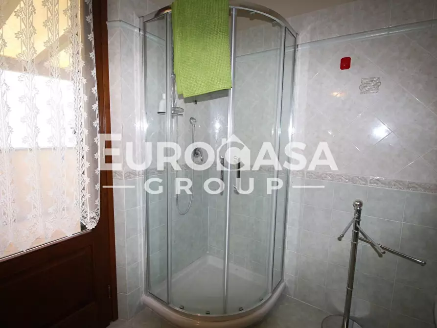 Immagine 38 di Villa in vendita  a Lucca