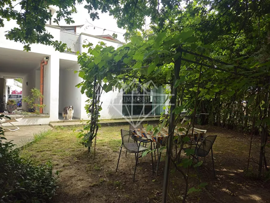 Immagine 57 di Casa indipendente in vendita  a Carrara