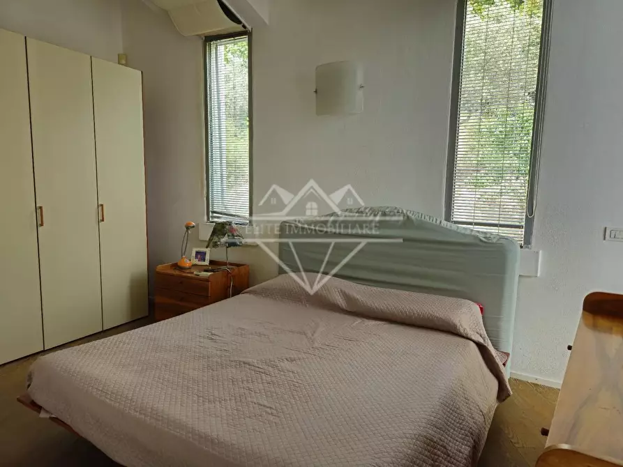 Immagine 26 di Casa indipendente in vendita  a Carrara