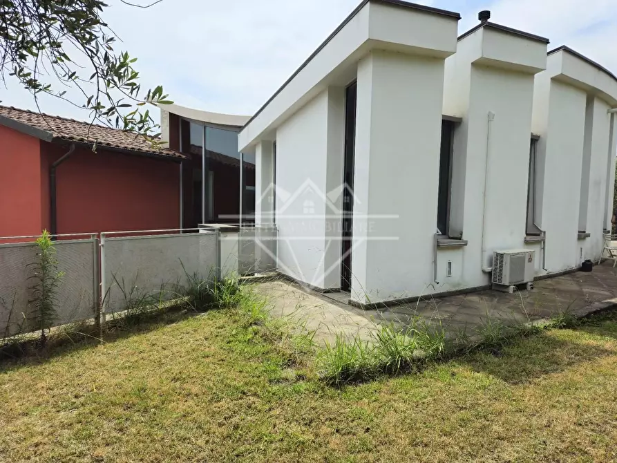 Immagine 69 di Casa indipendente in vendita  a Carrara