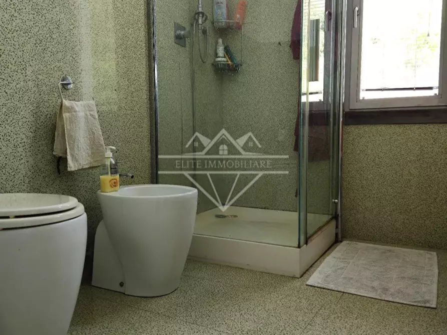 Immagine 42 di Casa indipendente in vendita  a Carrara