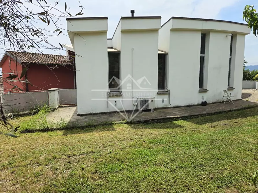 Immagine 67 di Casa indipendente in vendita  a Carrara