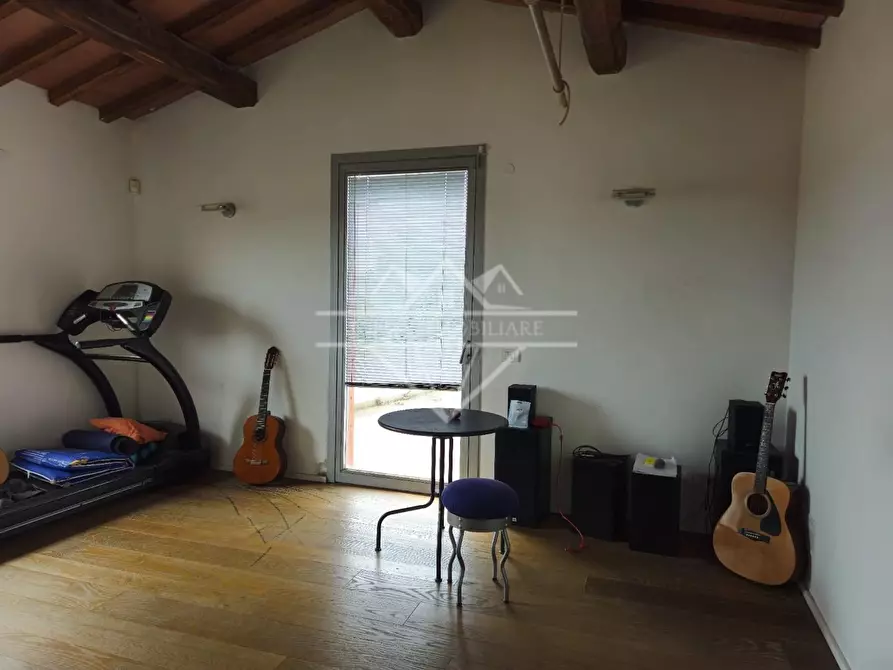 Immagine 34 di Casa indipendente in vendita  a Carrara