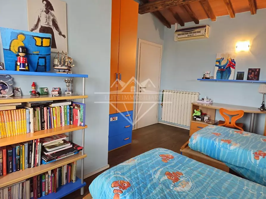 Immagine 32 di Casa indipendente in vendita  a Carrara