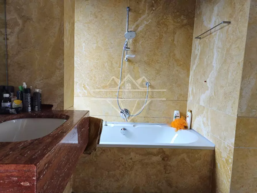 Immagine 44 di Casa indipendente in vendita  a Carrara