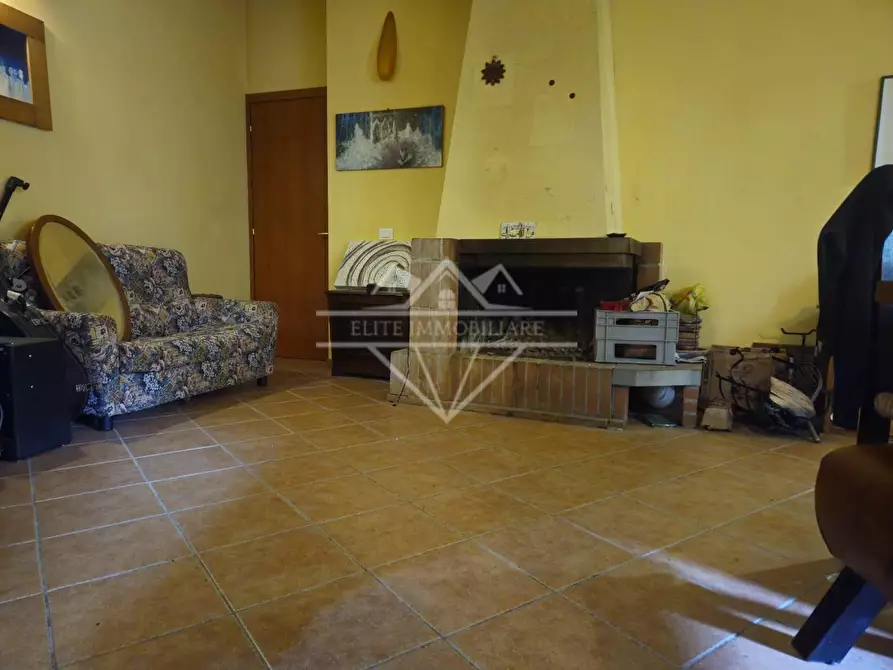 Immagine 20 di Casa indipendente in vendita  a Carrara