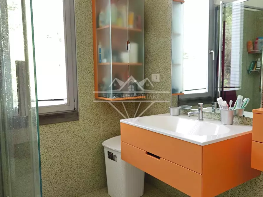 Immagine 38 di Casa indipendente in vendita  a Carrara