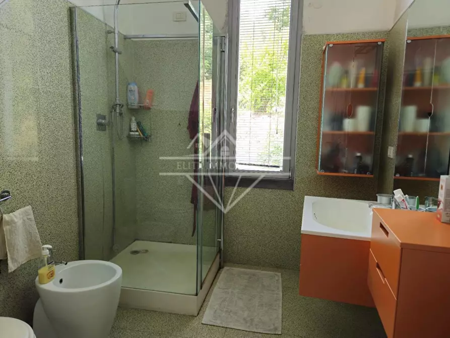 Immagine 39 di Casa indipendente in vendita  a Carrara