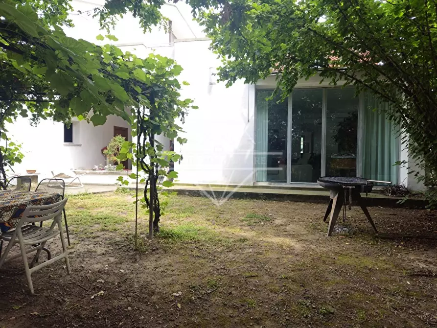 Immagine 59 di Casa indipendente in vendita  a Carrara