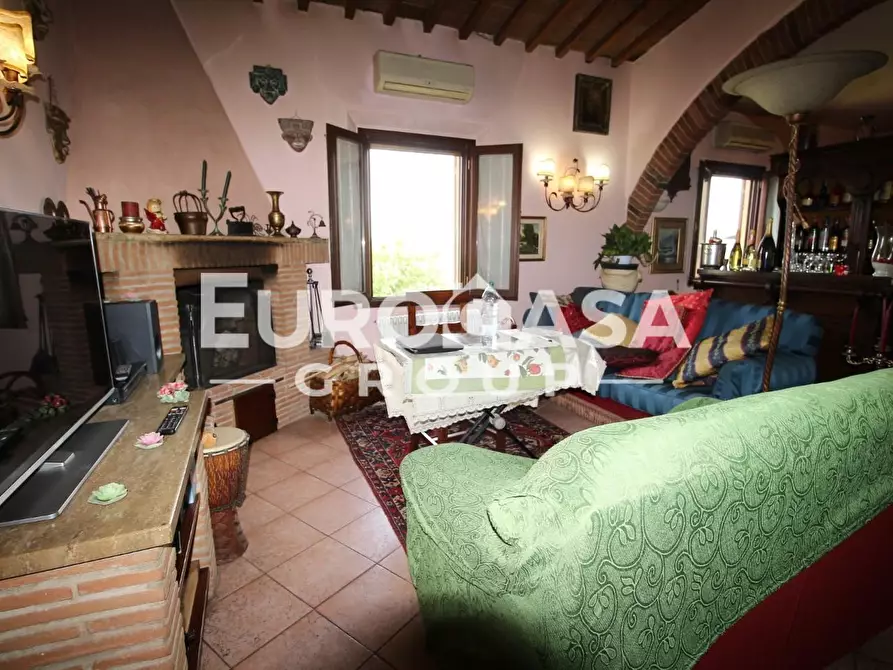 Immagine 2 di Appartamento in vendita  a Pontedera