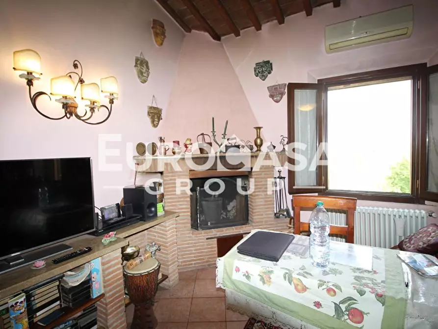 Immagine 5 di Appartamento in vendita  a Pontedera