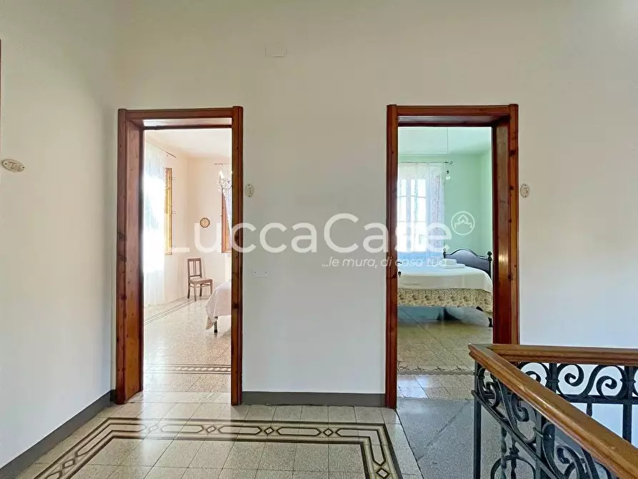 Immagine 23 di Attività commerciale in vendita  a Lucca