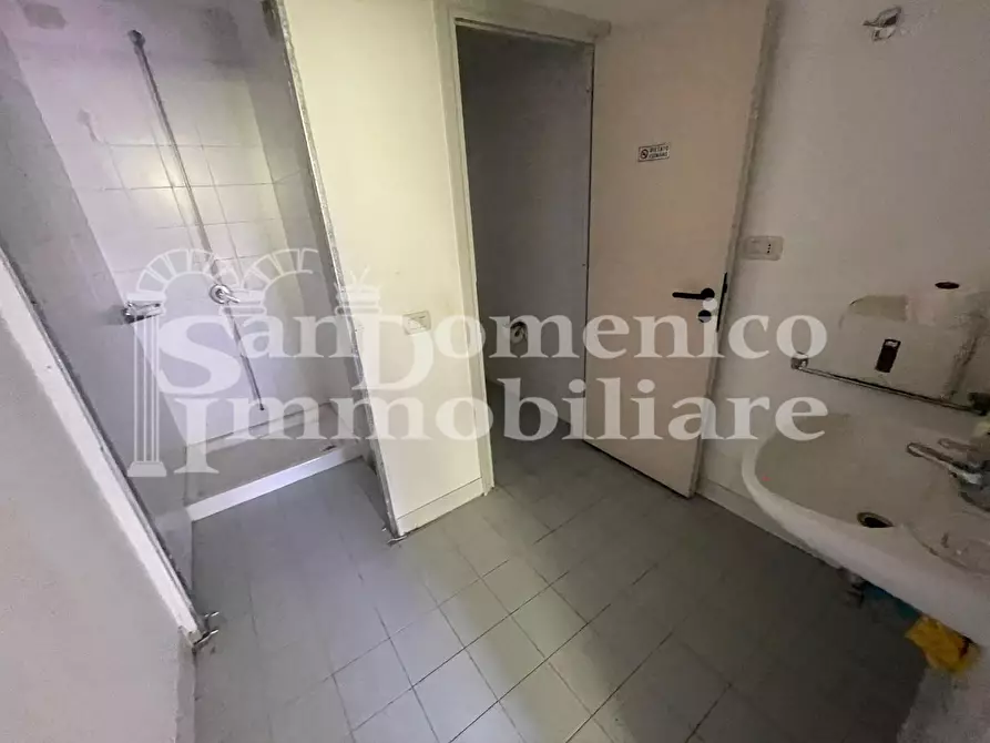 Immagine 9 di Ufficio in affitto  a Pisa