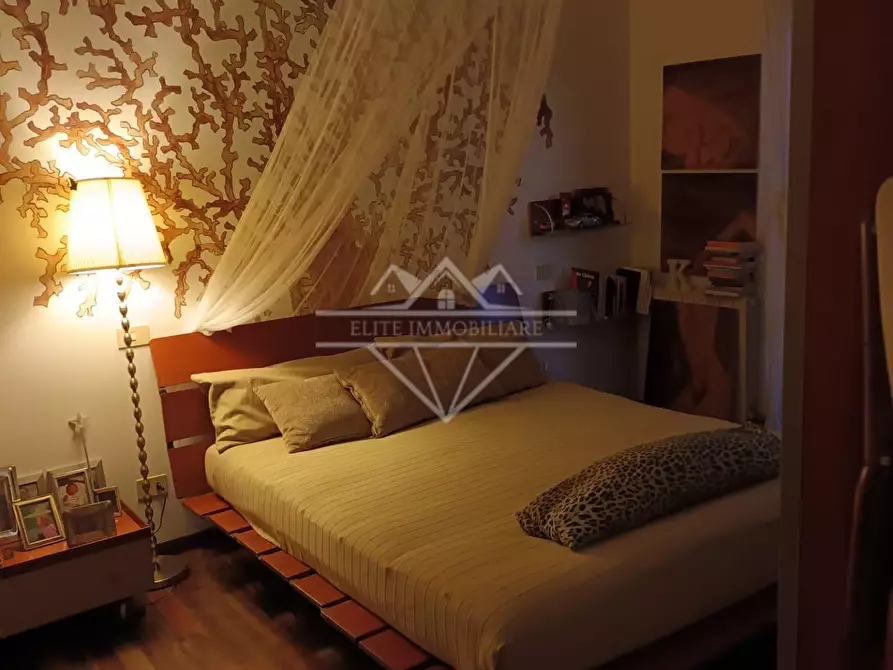 Immagine 23 di Appartamento in vendita  a Carrara