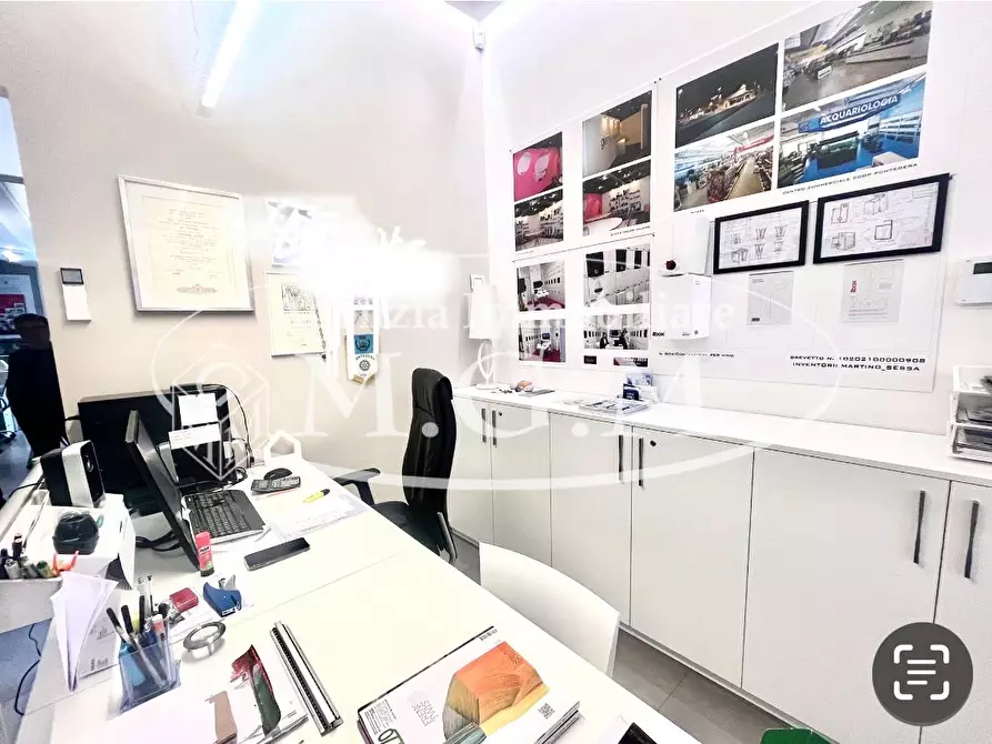 Immagine 13 di Ufficio in affitto  a Pontedera