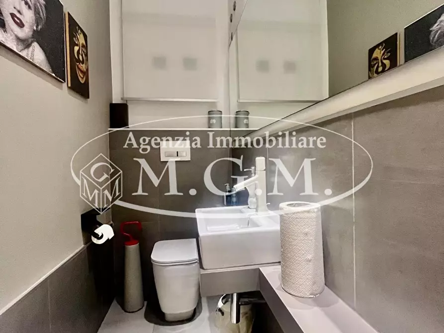 Immagine 6 di Ufficio in affitto  a Pontedera