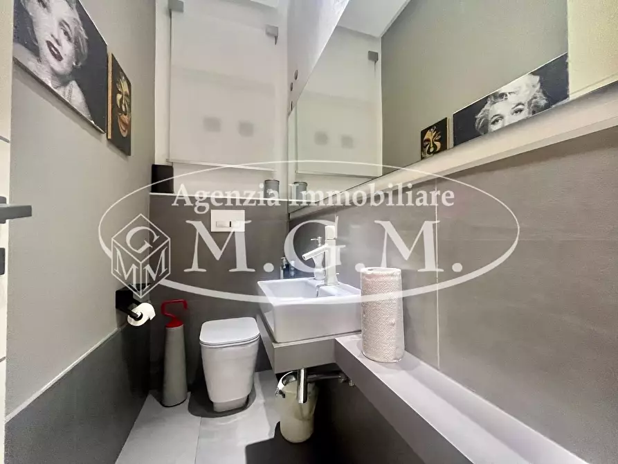 Immagine 5 di Ufficio in affitto  a Pontedera