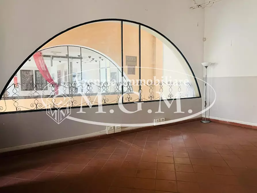 Immagine 7 di Locale commerciale in vendita  a Pisa