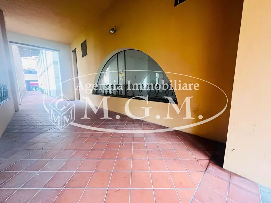 Immagine 3 di Locale commerciale in vendita  a Pisa