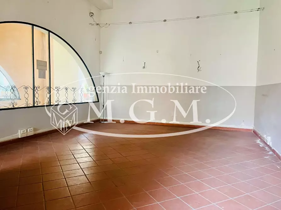 Immagine 6 di Locale commerciale in vendita  a Pisa