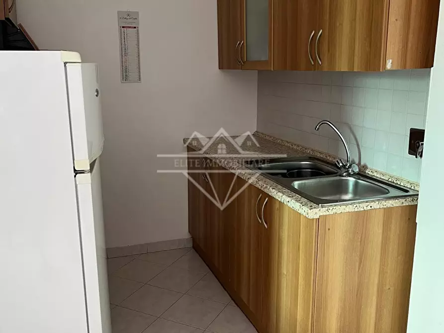Immagine 5 di Appartamento in affitto  a Massa