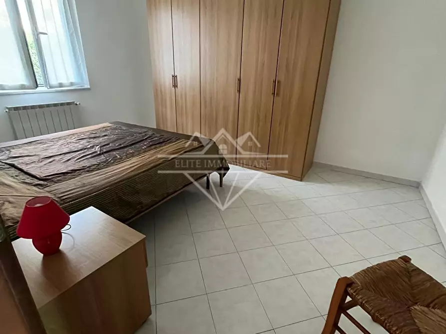 Immagine 7 di Appartamento in affitto  a Massa