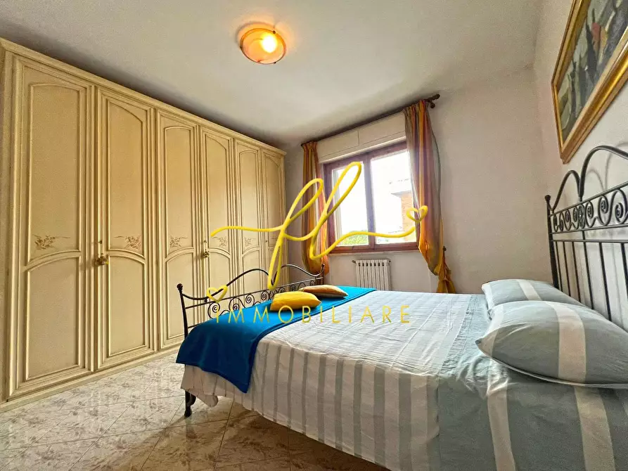 Immagine 12 di Casa bifamiliare in vendita  a Rosignano Marittimo