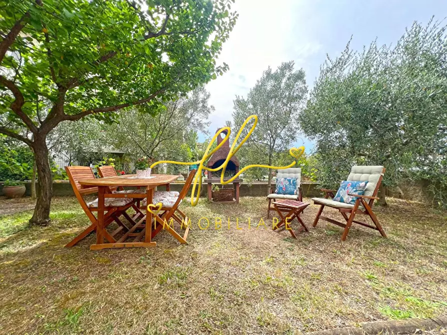 Immagine 1 di Casa bifamiliare in vendita  a Rosignano Marittimo