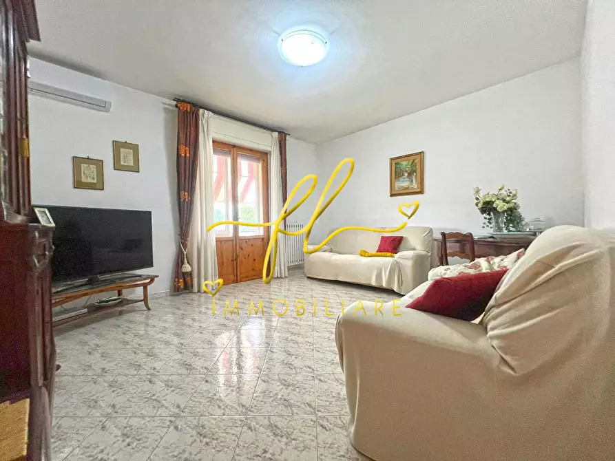 Immagine 5 di Casa bifamiliare in vendita  a Rosignano Marittimo