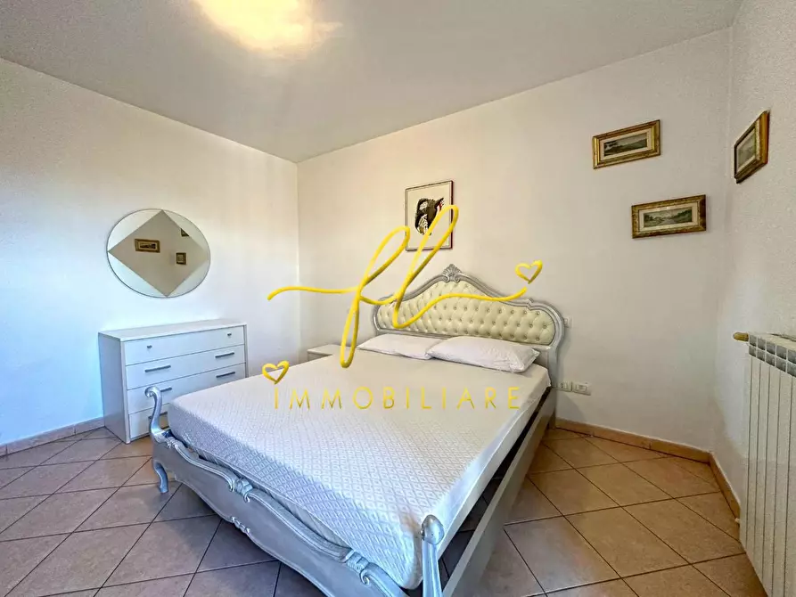 Immagine 13 di Appartamento in vendita  a Cecina