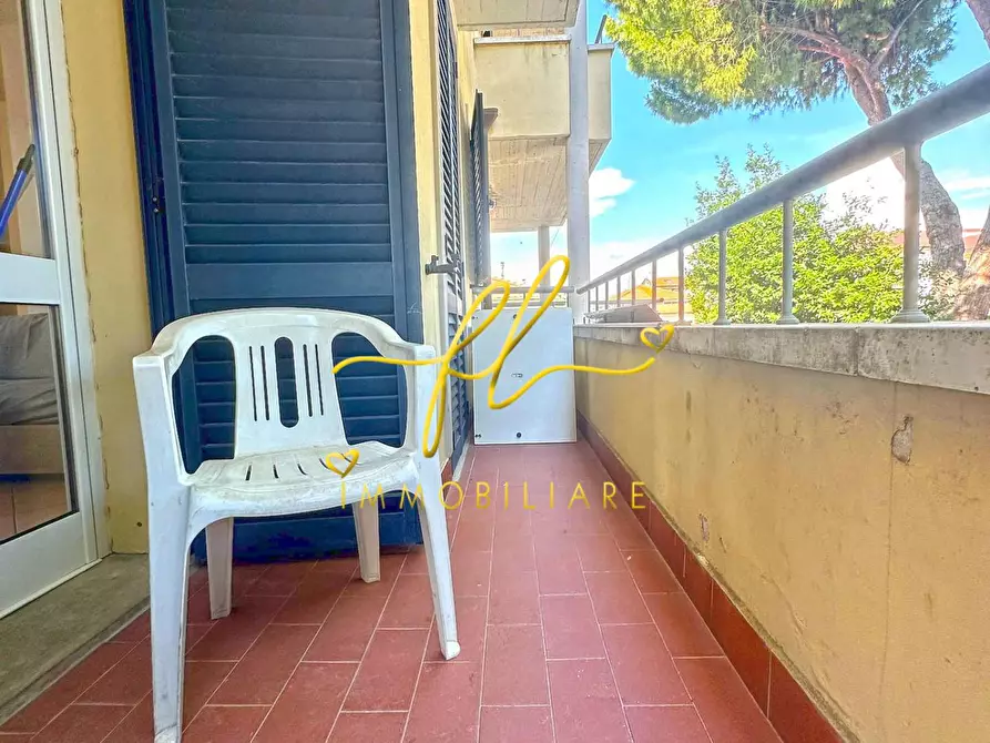 Immagine 12 di Appartamento in vendita  a Cecina