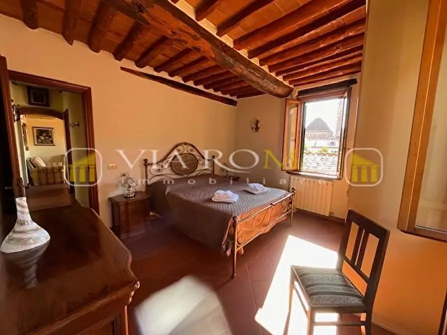 Immagine 2 di Appartamento in vendita  a Lucca