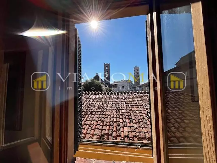 Immagine 5 di Appartamento in vendita  a Lucca
