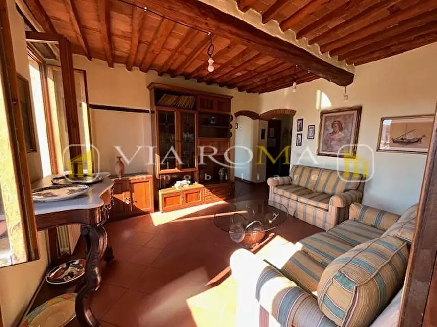 Immagine 3 di Appartamento in vendita  a Lucca