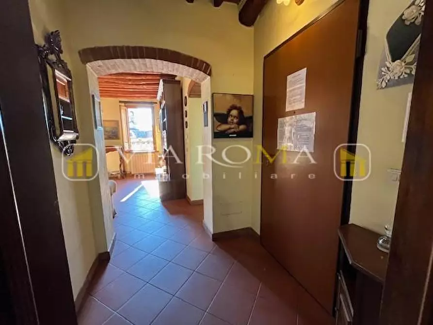 Immagine 14 di Appartamento in vendita  a Lucca