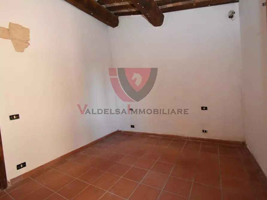 Immagine 6 di Appartamento in vendita  a Colle Di Val D'elsa