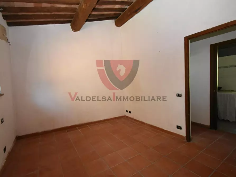 Immagine 11 di Appartamento in vendita  a Colle Di Val D'elsa